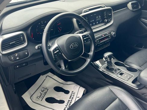 Used 2019 Kia Sorento EX FWD image 11