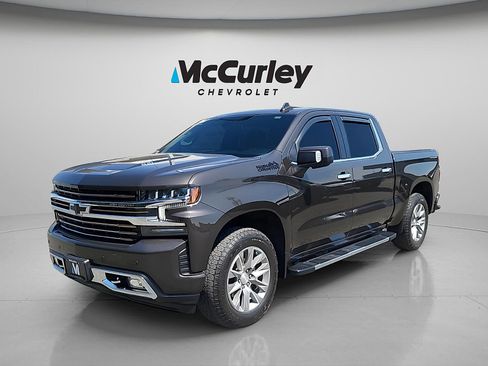 Used 2022 Chevrolet Silverado 1500 High Country w/ Safety Package II AWD/4WD image 3