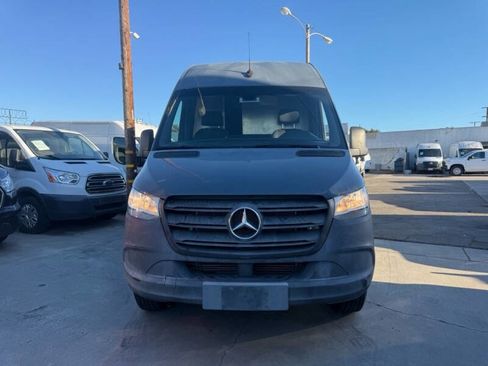 Used 2019 Mercedes-Benz Sprinter 170 image 2