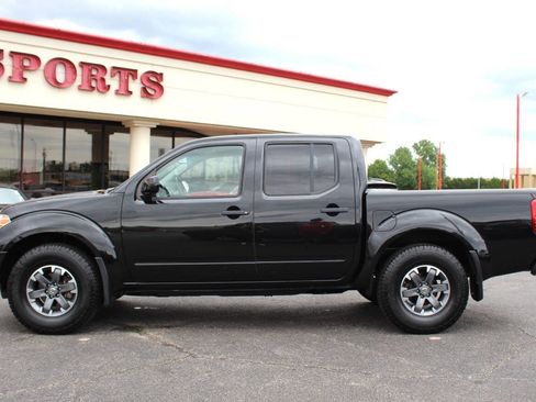 Used 2018 Nissan Frontier PRO-4X AWD/4WD image 6