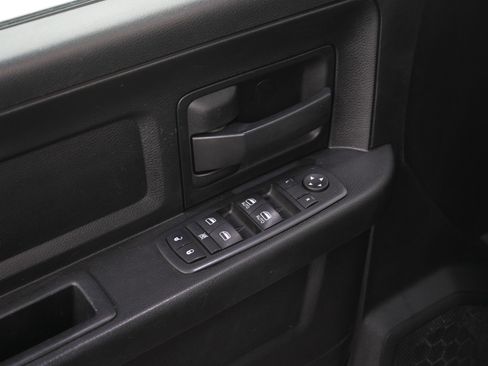 Used 2020 RAM 1500 Express w/ Wheel & Sound Group image 21