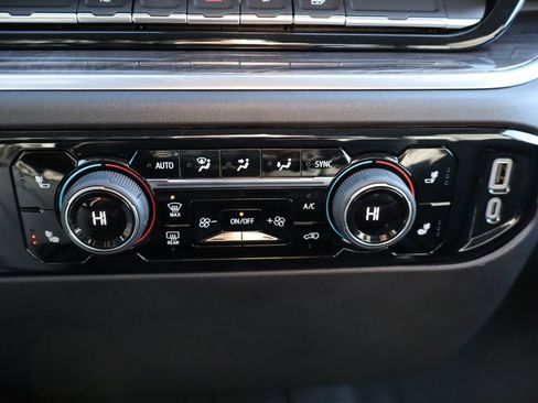 Used 2024 Chevrolet Silverado 3500 LTZ image 28