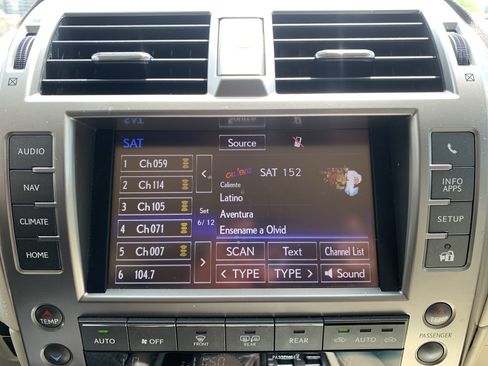 Used 2015 Lexus GX 460 w/ Premium Package AWD/4WD image 23