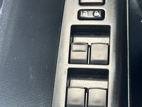 Used 2017 Toyota RAV4 LE FWD image 20