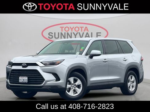 Certified 2025 Toyota Grand Highlander AWD image 2