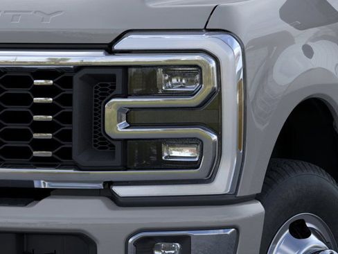 New 2026 Ford F350 Platinum w/ Platinum Plus Package image 18