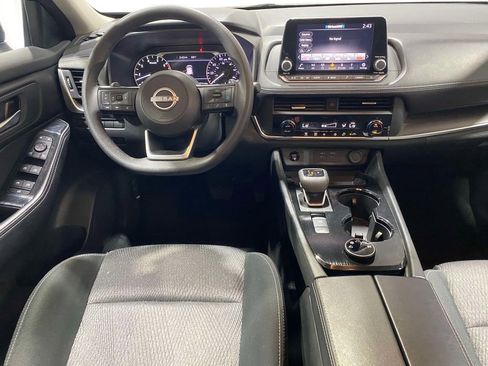 Used 2024 Nissan Rogue SV AWD/4WD image 10