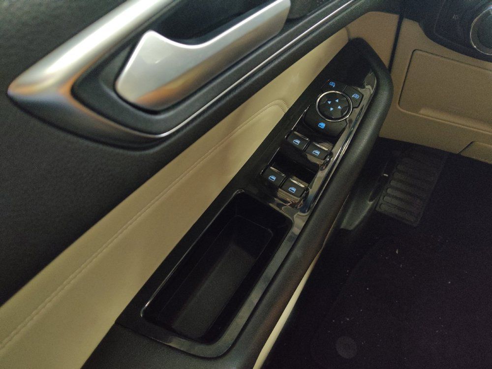 Used 2019 Ford Edge Titanium FWD image 27