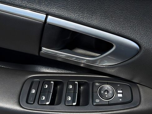 Used 2023 Hyundai Sonata SEL FWD image 16