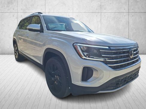 New 2026 Volkswagen Atlas SE image 7