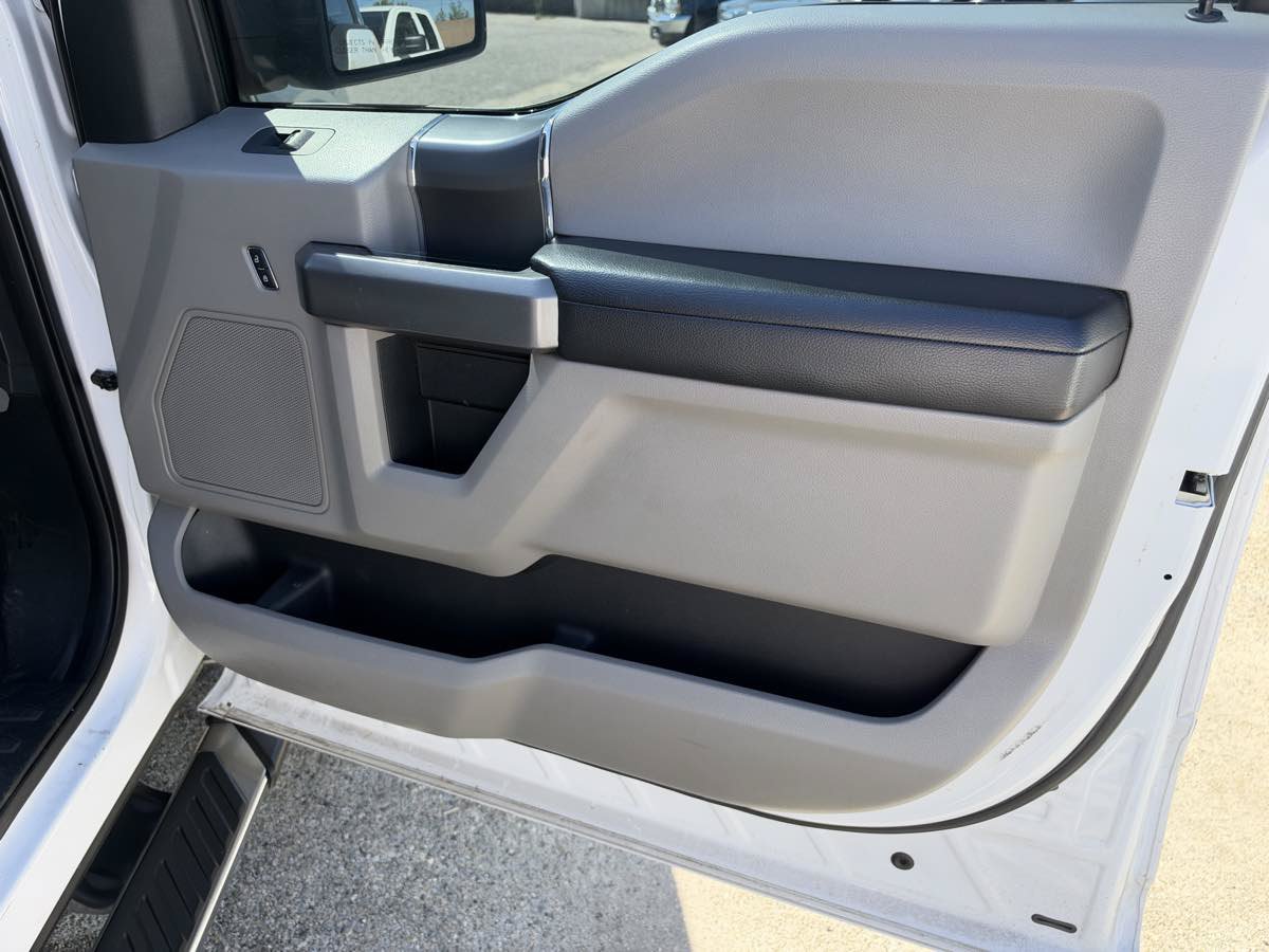 Used 2015 Ford F150 XLT w/ Equipment Group 302A Luxury RWD image 13