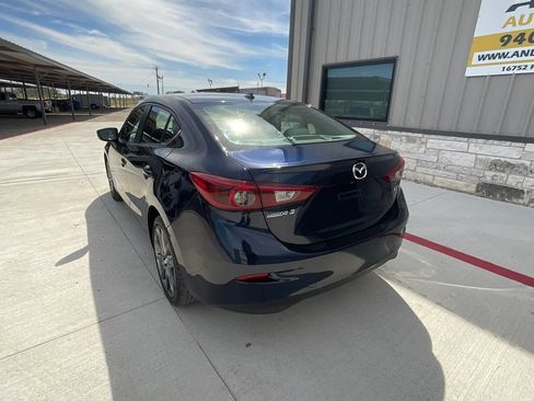Used 2018 MAZDA MAZDA3 Grand Touring image 12