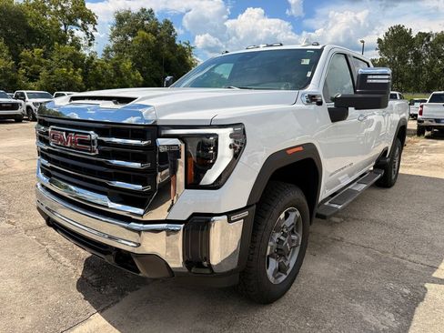 New 2026 GMC Sierra 2500 SLT AWD/4WD image 1