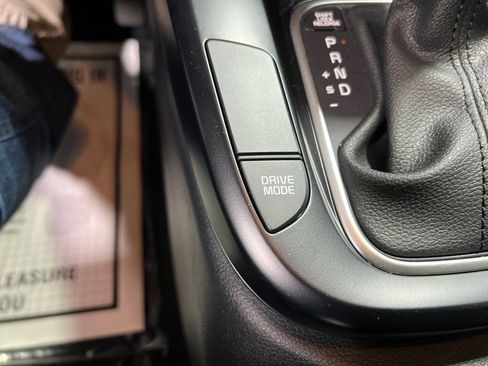 Used 2025 Kia Soul LX w/ LX Technology Package FWD image 28