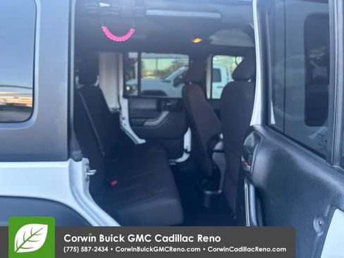 Used 2018 Jeep Wrangler Unlimited Sport S AWD/4WD image 33