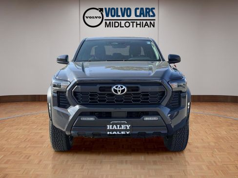 Used 2025 Toyota Tacoma TRD Off-Road AWD/4WD image 25