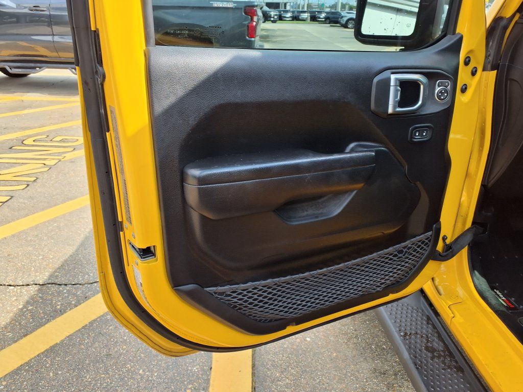 Used 2021 Jeep Wrangler Sport AWD/4WD image 13
