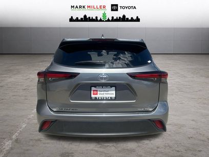Certified 2025 Toyota Highlander XLE