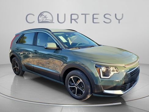 New 2026 Kia Niro EX FWD image 4