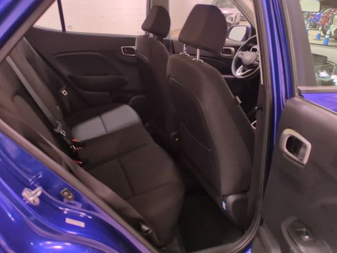 Used 2023 Hyundai Venue SE image 13