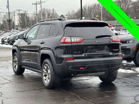 Used 2022 Jeep Cherokee Trailhawk image 2