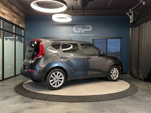 Used 2020 Kia Soul LX FWD image 3