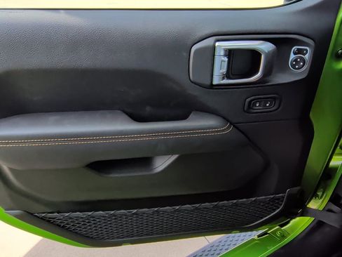 New 2025 Jeep Gladiator Sport image 10