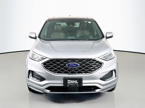 Used 2022 Ford Edge Titanium w/ Equipment Group 301A AWD/4WD image 3