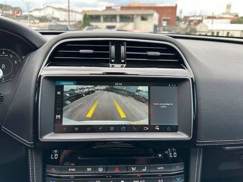Used 2019 Jaguar F-PACE R-Sport AWD/4WD image 44