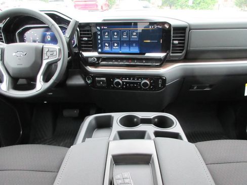 New 2026 Chevrolet Silverado 1500 RST w/ Z71 Off-Road Package AWD/4WD image 17