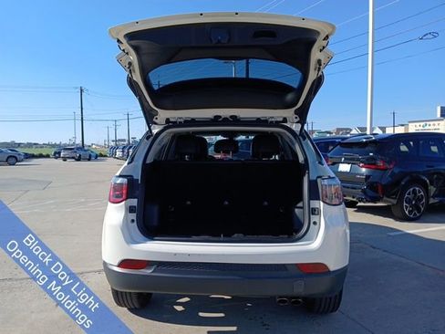 Used 2020 Jeep Compass Latitude image 9