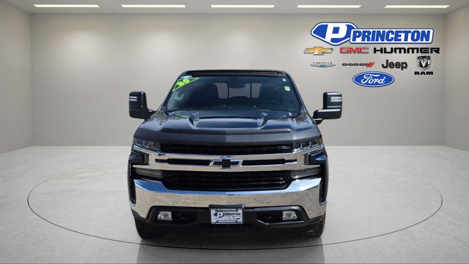 Used 2020 Chevrolet Silverado 1500 LT w/ True North Edition AWD/4WD image 2