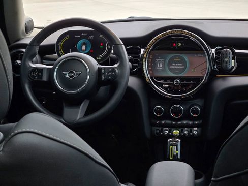 Used 2024 MINI Cooper SE image 28