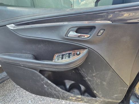 Used 2014 Chevrolet Impala LT w/ Convenience Package FWD image 8
