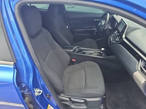 Used 2018 Toyota C-HR XLE FWD image 5