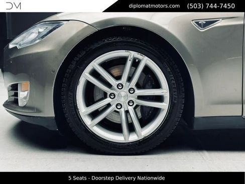 Used 2015 Tesla Model S 70D AWD/4WD image 35