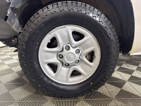 Used 2021 Toyota Tundra SR5 w/ SR5 Upgrade Package image 10