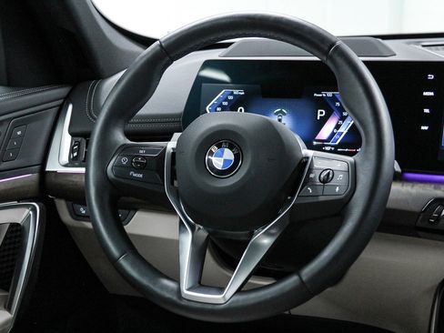 Used 2025 BMW X1 xDrive28i w/ Technology Package image 16