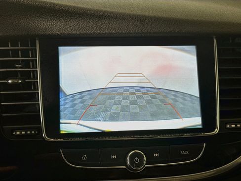 Used 2020 Buick Encore Preferred FWD image 19