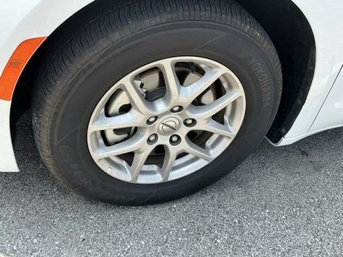 Used 2025 Chrysler Pacifica Select FWD image 13