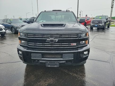 Used 2019 Chevrolet Silverado 2500 LTZ w/ Duramax Plus Package AWD/4WD image 2