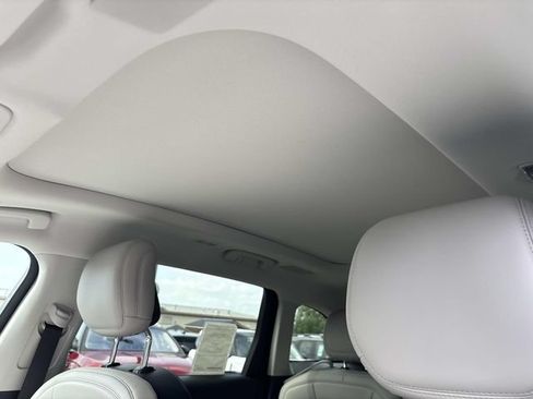 New 2026 Lincoln Nautilus Reserve AWD/4WD image 22