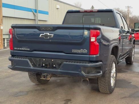 Used 2023 Chevrolet Silverado 2500 High Country w/ Z71 Off-Road Package image 3