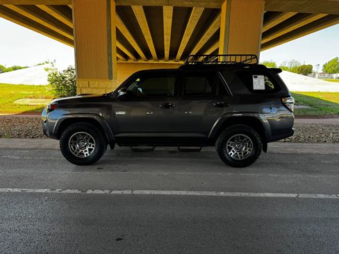 Used 2021 Toyota 4Runner Venture image 6