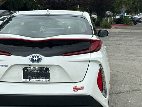 Used 2017 Toyota Prius Prime image 34