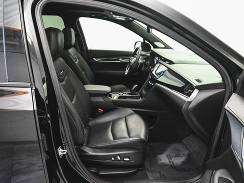 Used 2024 Cadillac XT6 Sport image 38