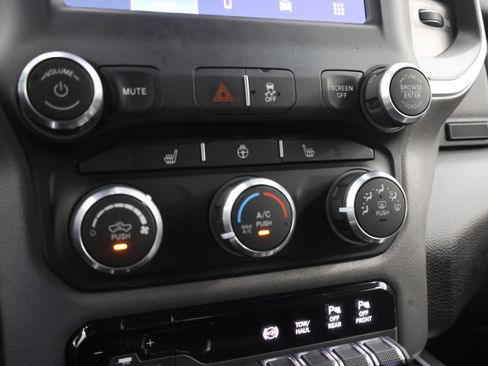 Used 2022 RAM 2500 Big Horn w/ Night Edition AWD/4WD image 46
