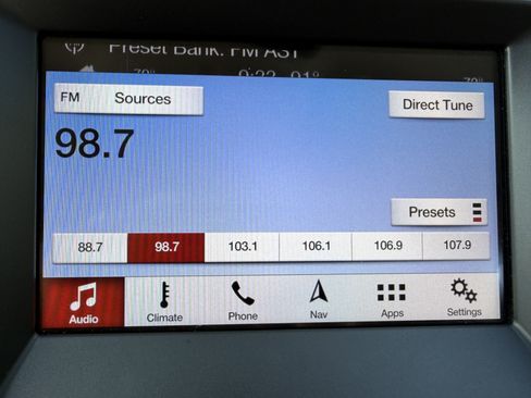 Used 2017 Ford Edge Titanium w/ Equipment Group 302A FWD image 24