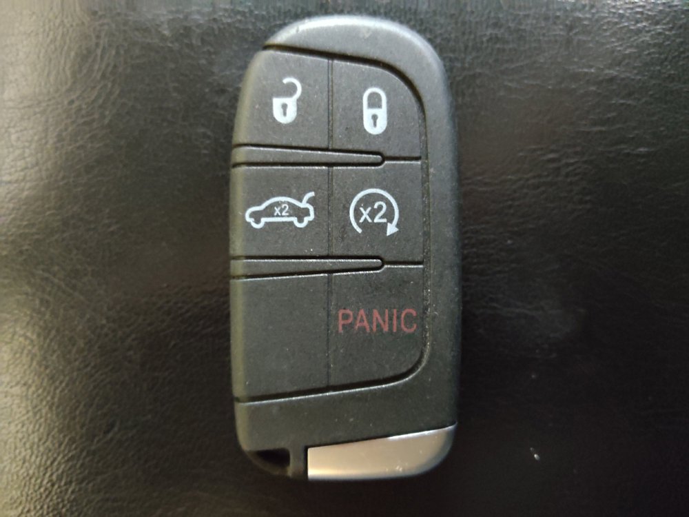 Used 2017 Chrysler 300 C RWD image 32
