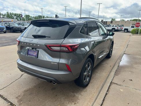 Used 2024 Ford Escape ST-Line w/ Tech Pack #1 AWD/4WD image 5